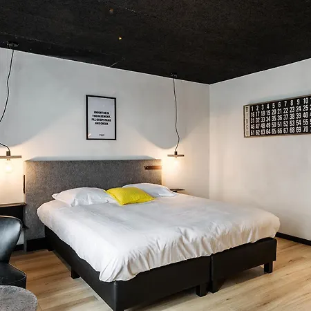 Upstairs 3* Ostende
