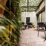 Hotel Upstairs