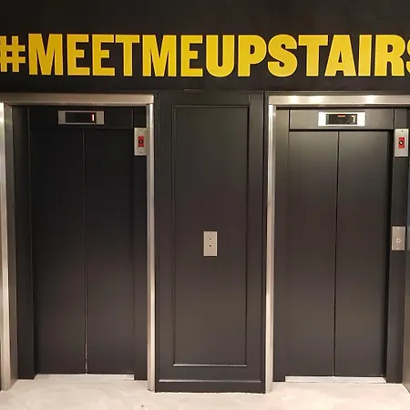 Otel Upstairs Oostende