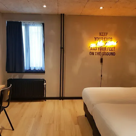 Otel Upstairs Oostende