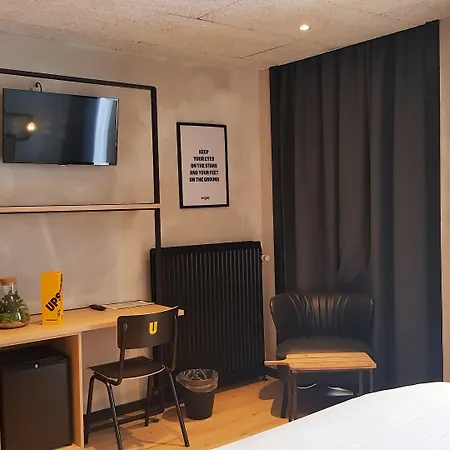 Otel Upstairs