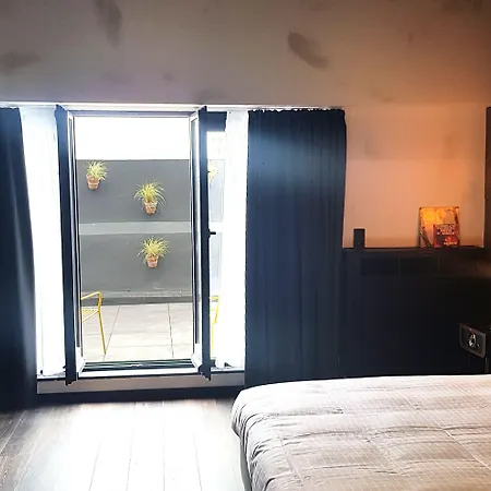 Upstairs Otel 3*