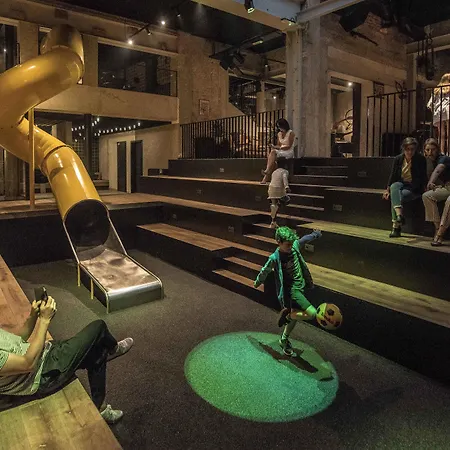 Upstairs Otel Oostende