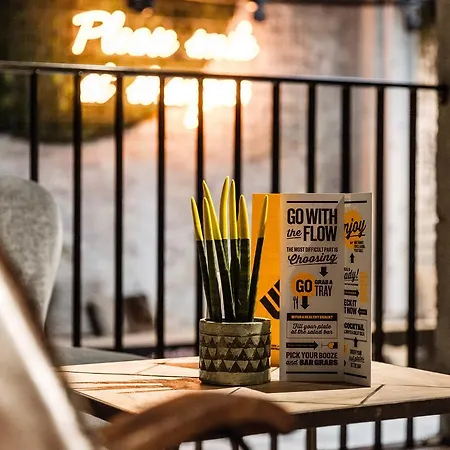 Upstairs Otel Oostende
