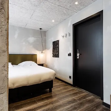 Upstairs 3* أوستيند