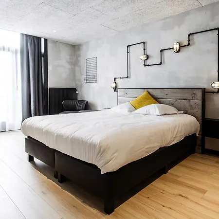 Upstairs 3* أوستيند