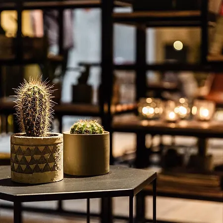 Upstairs Otel Oostende