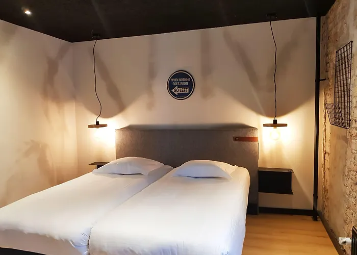 Upstairs Hotel Ostend