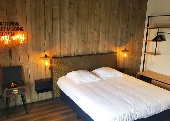 Upstairs Hotel Ostend