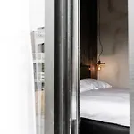 Отель Upstairs 3*